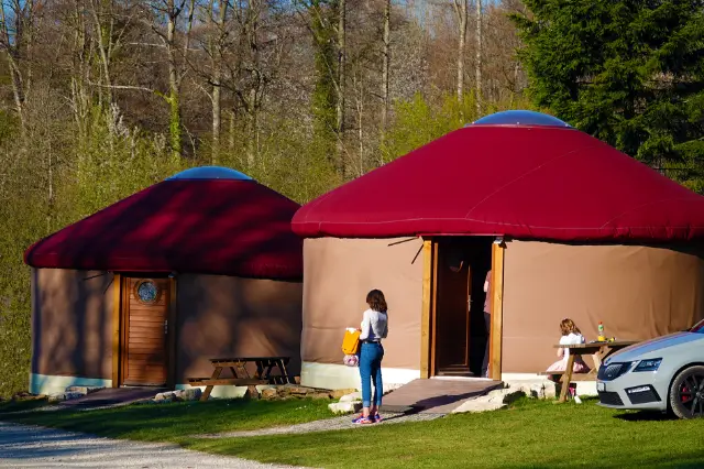 photo des yourtes swiss